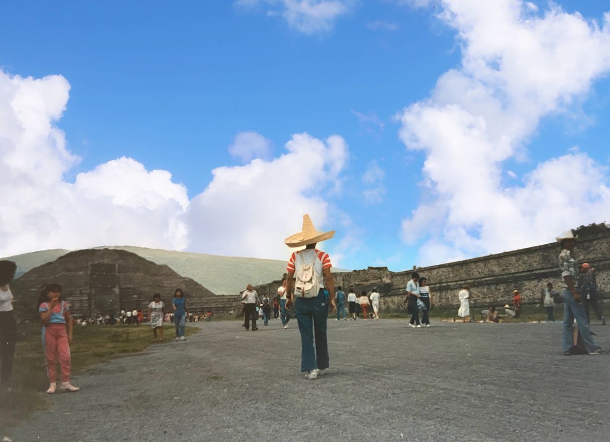 でかい麦わら帽子
#メキシコ紳  #太陽のピラミッド

ピラミッド...