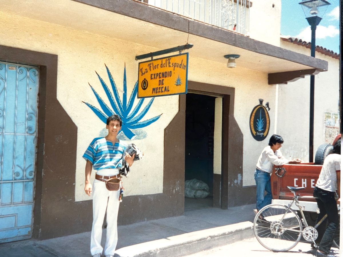 oaxaca🇲🇽たくさんの子供達が笑顔で働いていました。大人は昼寝ばっかり😅