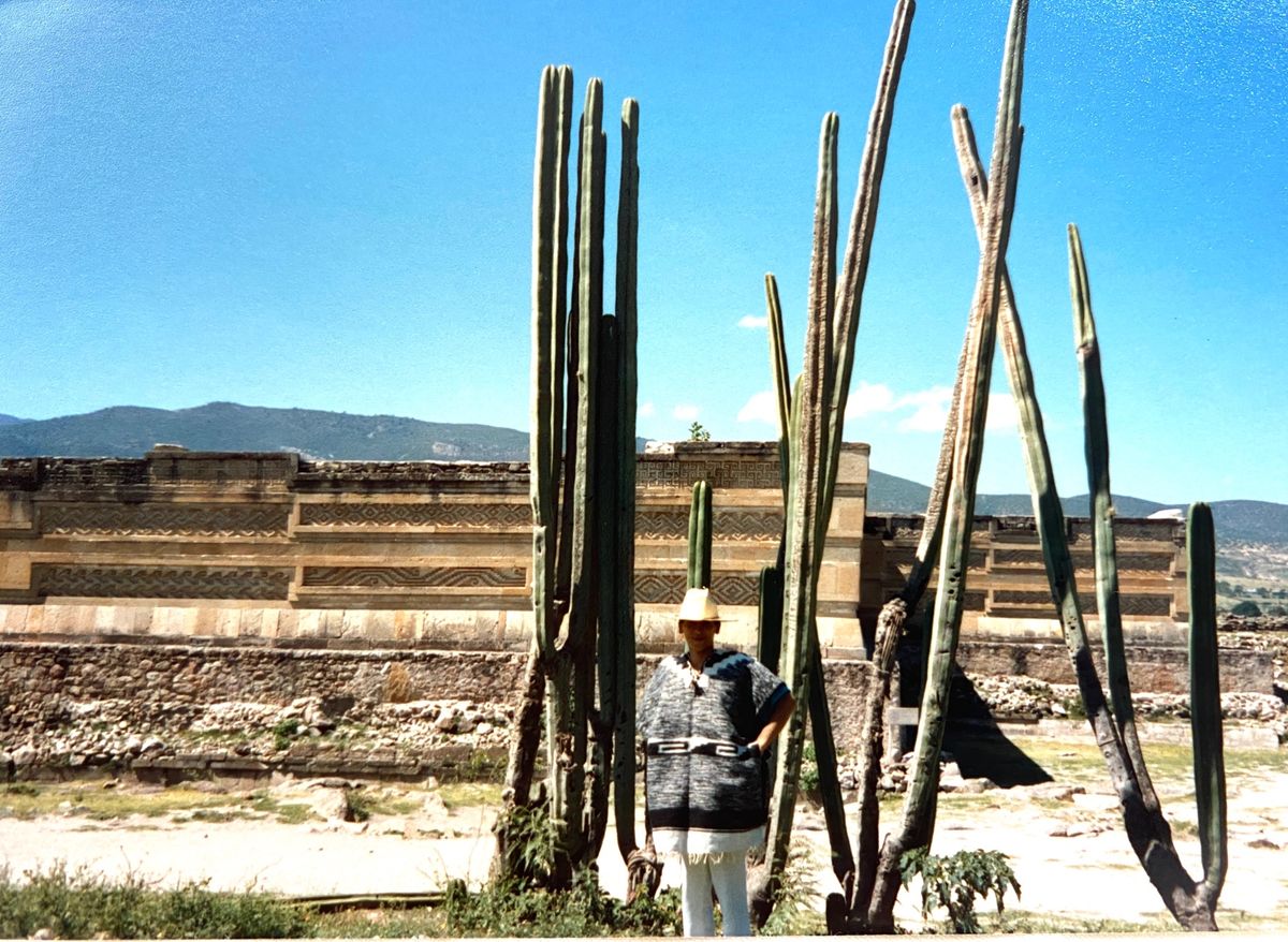 ミトラ遺跡🇲🇽オアハカ
昼は真夏🥵夜は寒い🥶服は現地調達