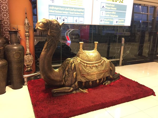 イギリス(英国)・ロンドン「ロンドン旅行」の写真：アブダビで乗り継ぎ
天気がまさかの「ほこ...