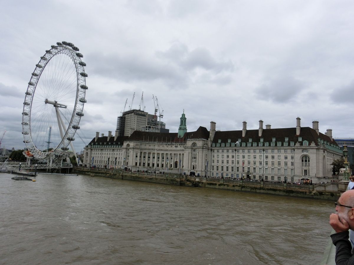 コナン名所めぐり③
漫画『名探偵コナン』71巻&72巻に出てきた場所

⭐...