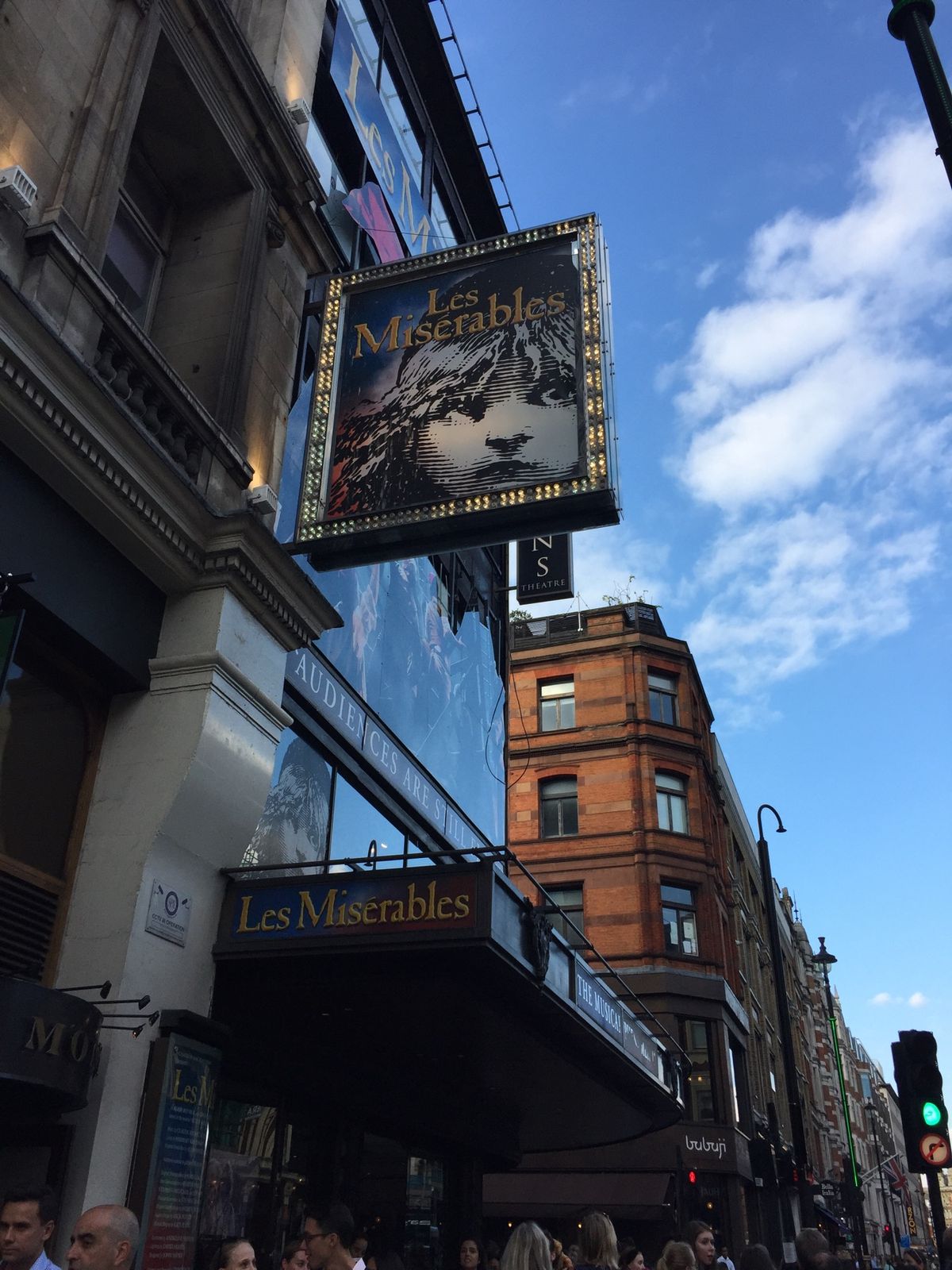 ロンドン最終日の夜は、ミュージカル鑑賞！
演目は「Les Misérabl...