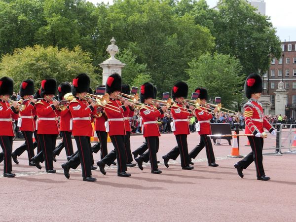 イギリス(英国)・ロンドン「ロンドン旅行」の写真：バッキンガム宮殿
朝9時に到着したけど、...