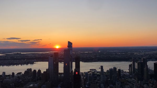 アメリカ(米国)・サンフランシスコ「サンフランシスコ ・ニューヨーク旅行」の写真:エンパイアステートビルからの景色
夕日の...