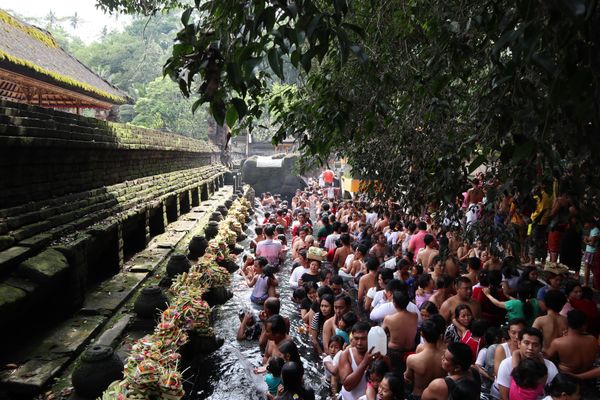 インドネシア・バリ「「バリ島の旅」」の写真：１〜４）世界遺産ティルタウンプル寺院