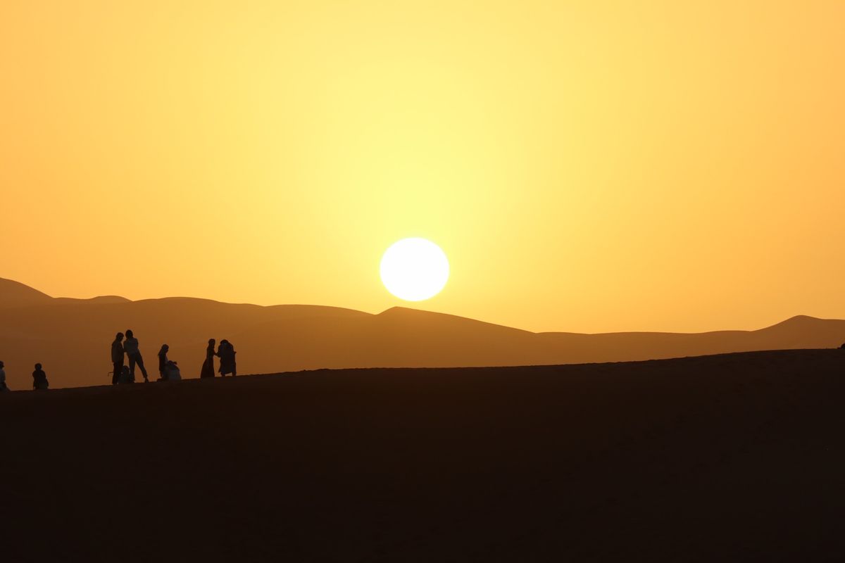 １〜４）サハラ砂漠の街メルズーガ