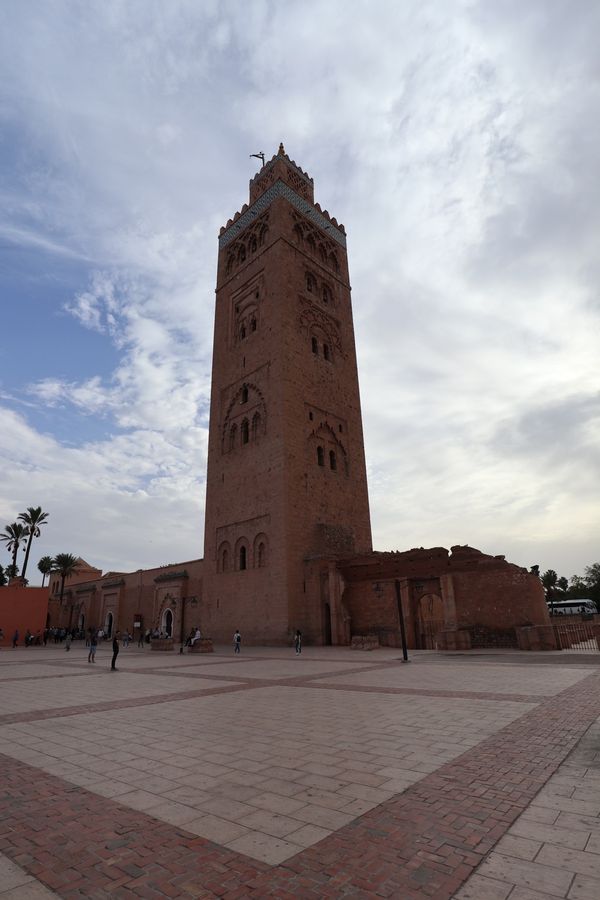 モロッコ・マラケシュ「「モロッコの旅」」の写真：１〜４）世界遺産マラケシュの街並み