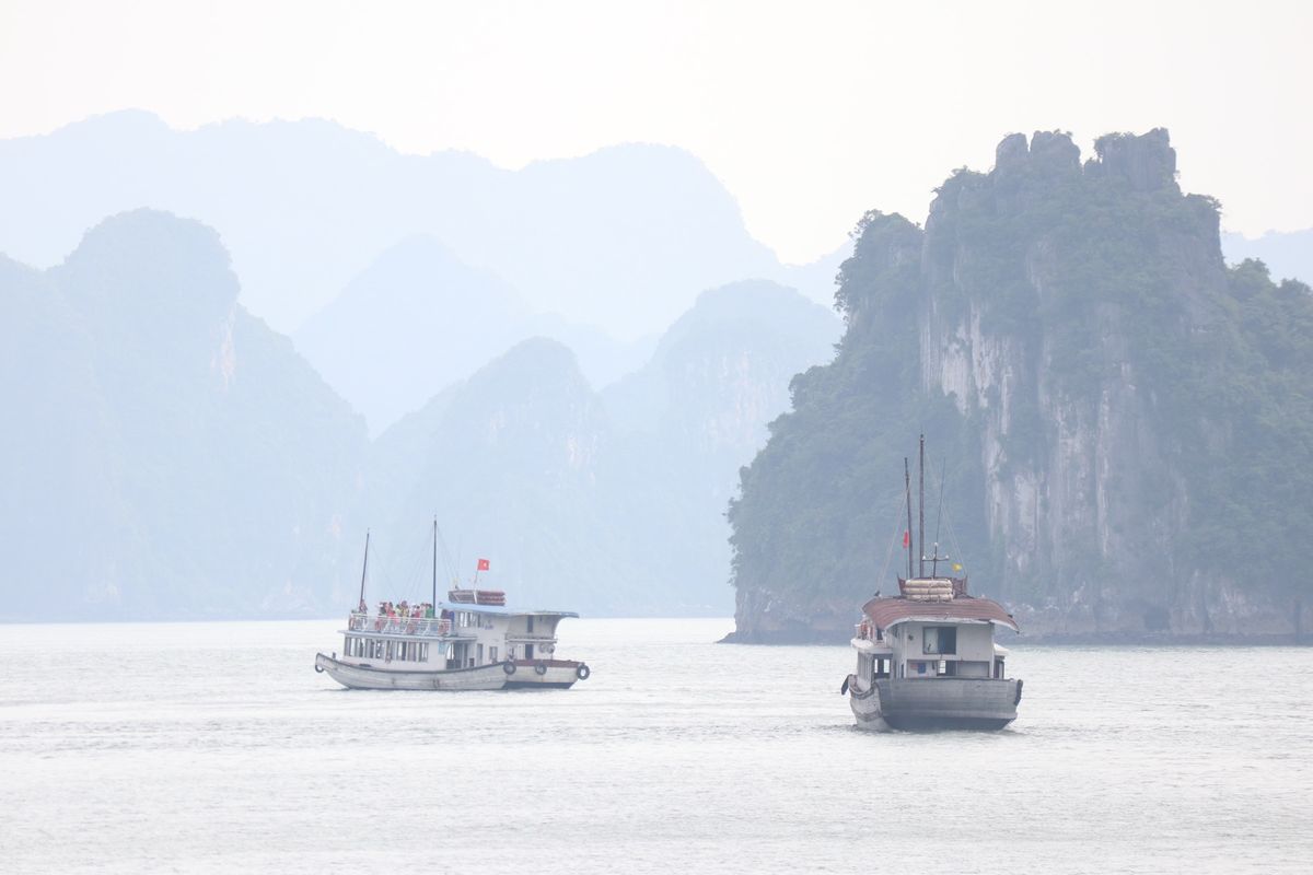 1）世界遺産ハロン湾
2）世界遺産チャンアン
3）フォー
4）世界遺産タン...