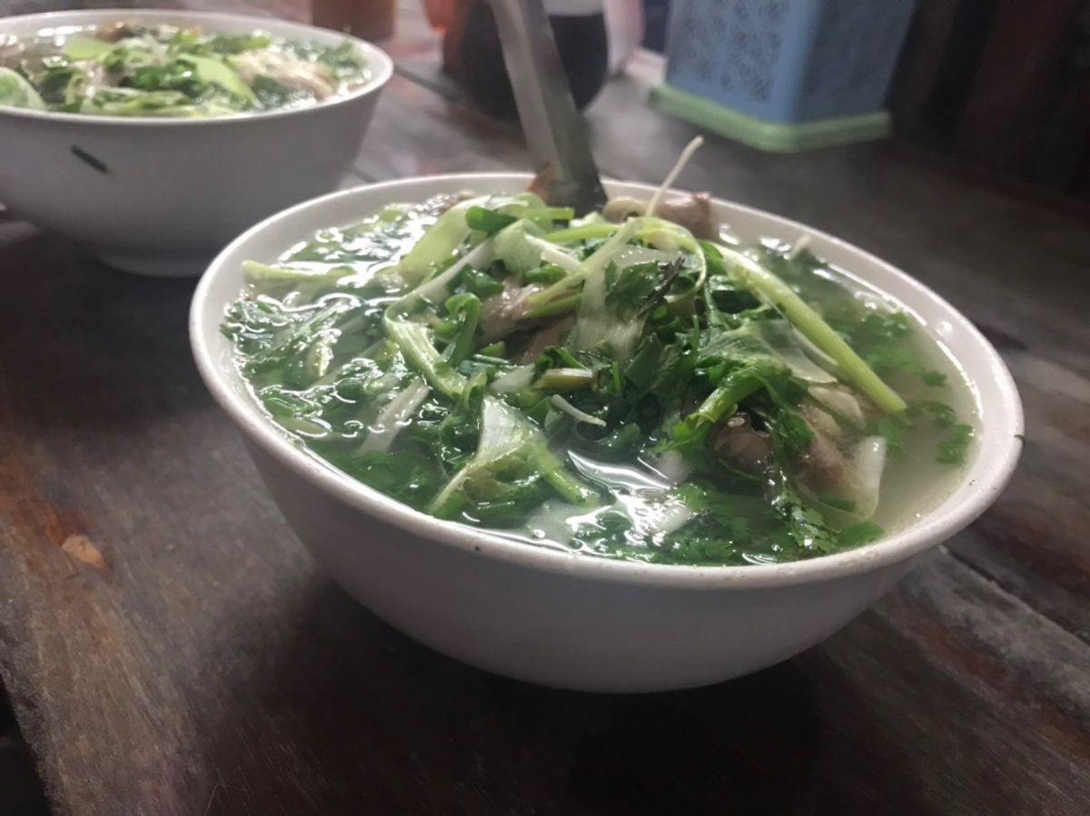 1）世界遺産ハロン湾
2）世界遺産チャンアン
3）フォー
4）世界遺産タン...