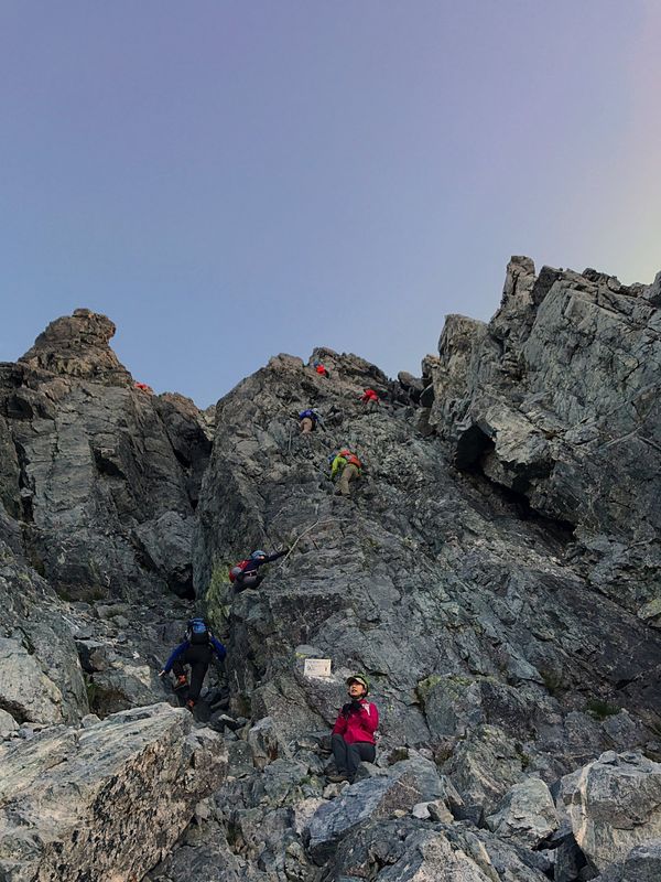 日本・立山「念願の剣岳 登頂!と立山縦走」の写真:最大の難所はカニの横ばい、カニの縦ばいと...