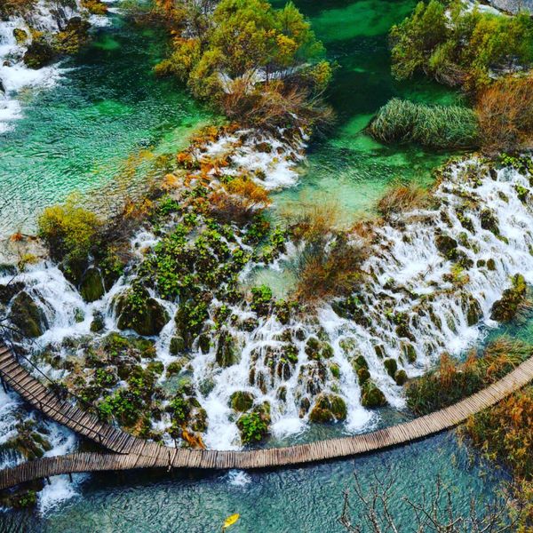 クロアチア・ザグレブ「「クロアチアの旅」」の写真：1〜4）プリトヴィツェ湖群国立公園