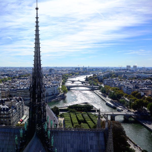 フランス・パリ「「フランスの旅」」の写真：１〜４）火災前の世界遺産ノートルダム大聖...