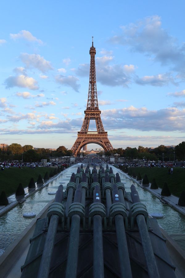 フランス・パリ「「フランスの旅」」の写真：１〜４）世界遺産エッフェル塔