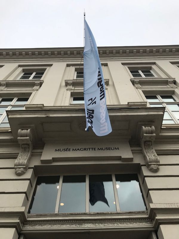 ベルギー・ブリュッセル「「ブリュッセルの旅」」の写真：１〜４）マグリット美術館と作品