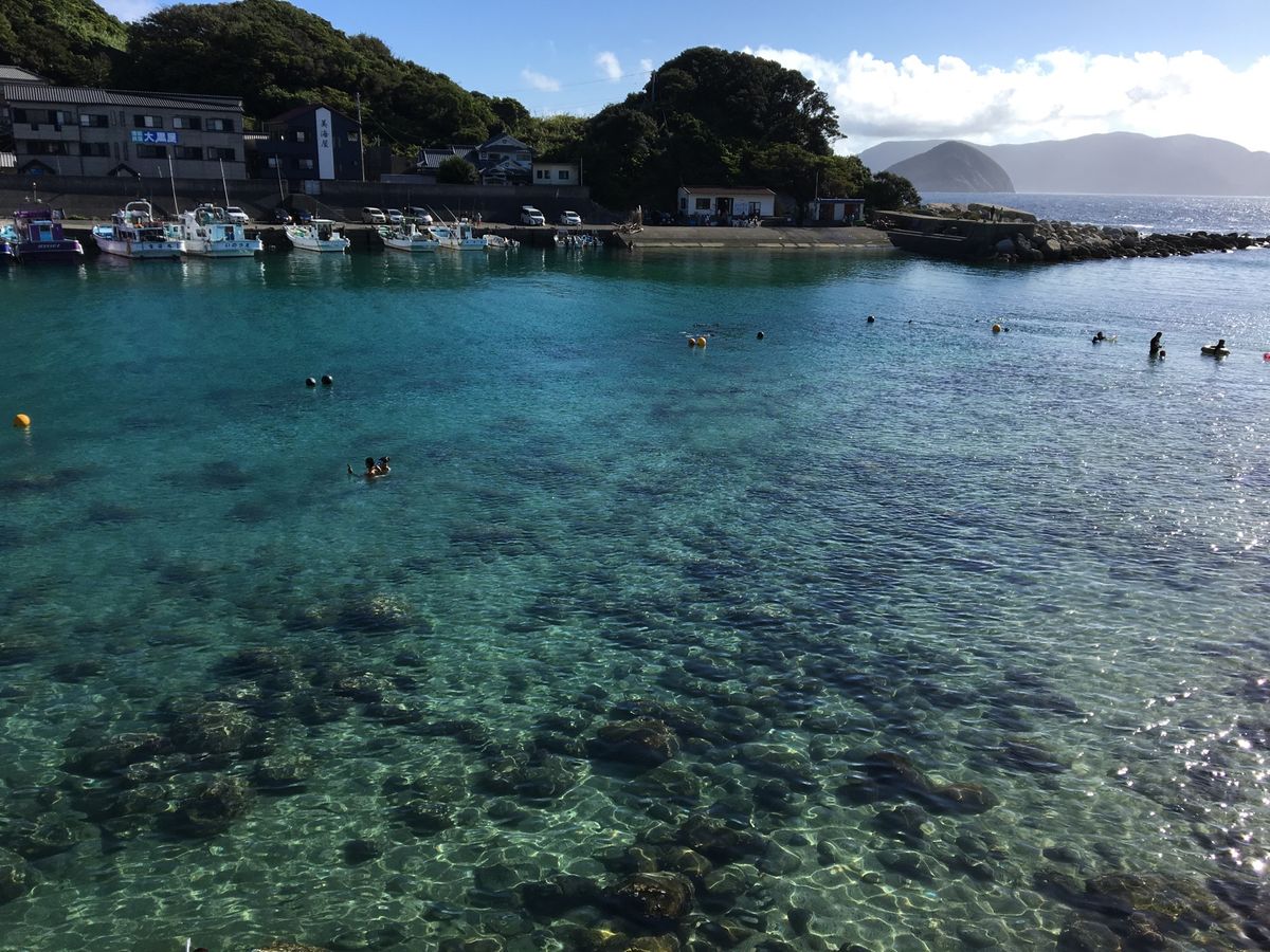 柏島にて
海がとてもきれい！
場所によっては沖縄と比べられるくらいの透明度...