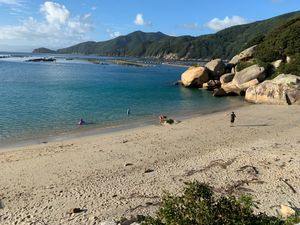 柏島にて
海がとてもきれい！
場所によっては沖縄と比べられるくらいの透明度...