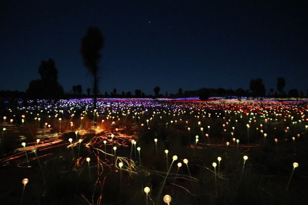 オーストラリア連邦・ゴールドコースト「「オーストラリアの旅」」の写真：１〜４）世界遺産ウルル・カタジュタ国立公園