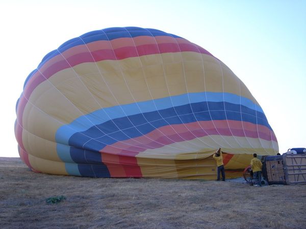 トルコ・イスタンブール「「トルコの旅」」の写真：1〜4）世界遺産カッパドキア気球の旅