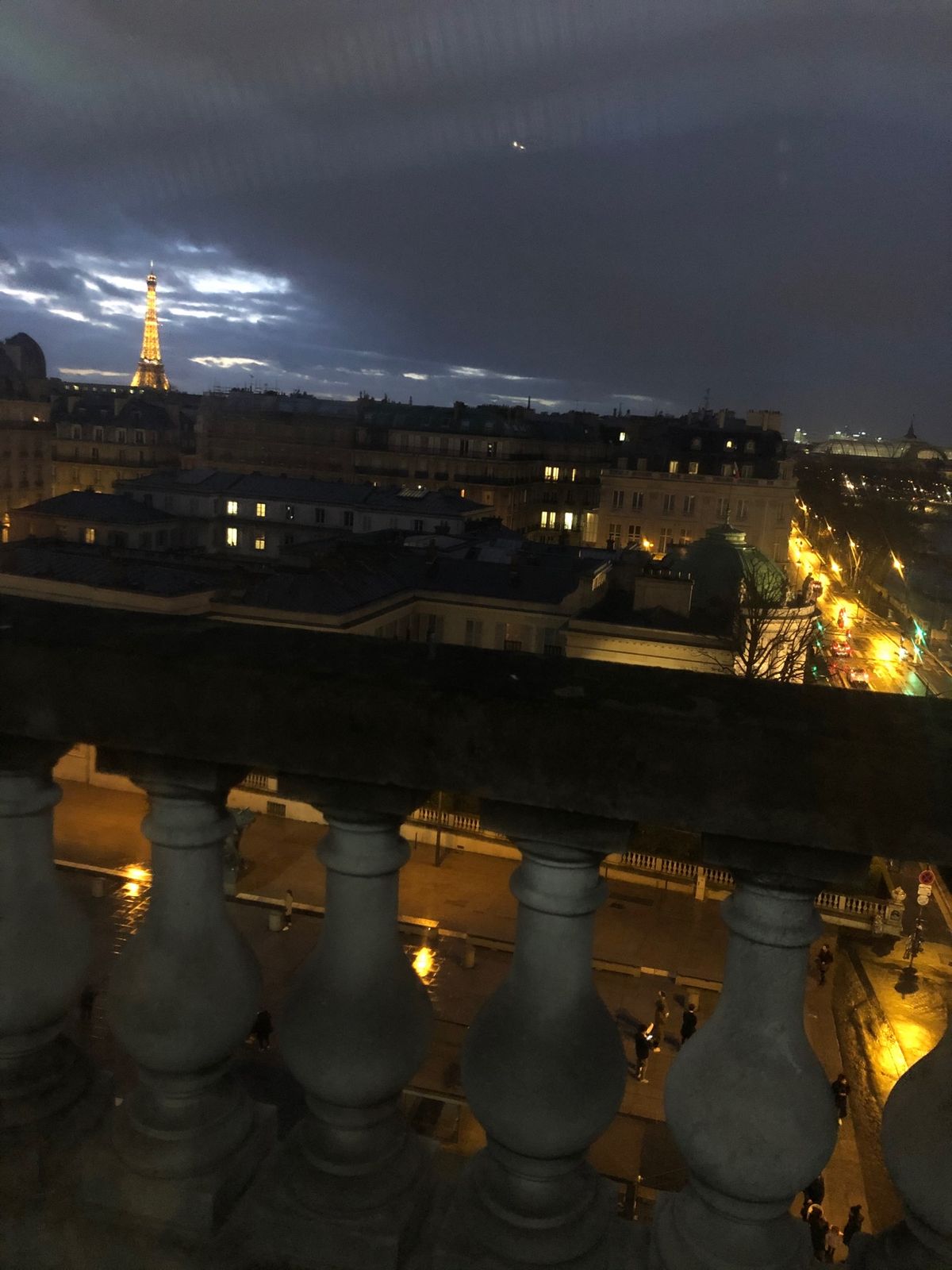 ルーブルやオルセー美術館周辺の写真