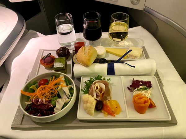 イタリア・フィレンツェ「ベネチアンフェスティバル」の写真：エールフランスのバターとチーズはやっぱり...