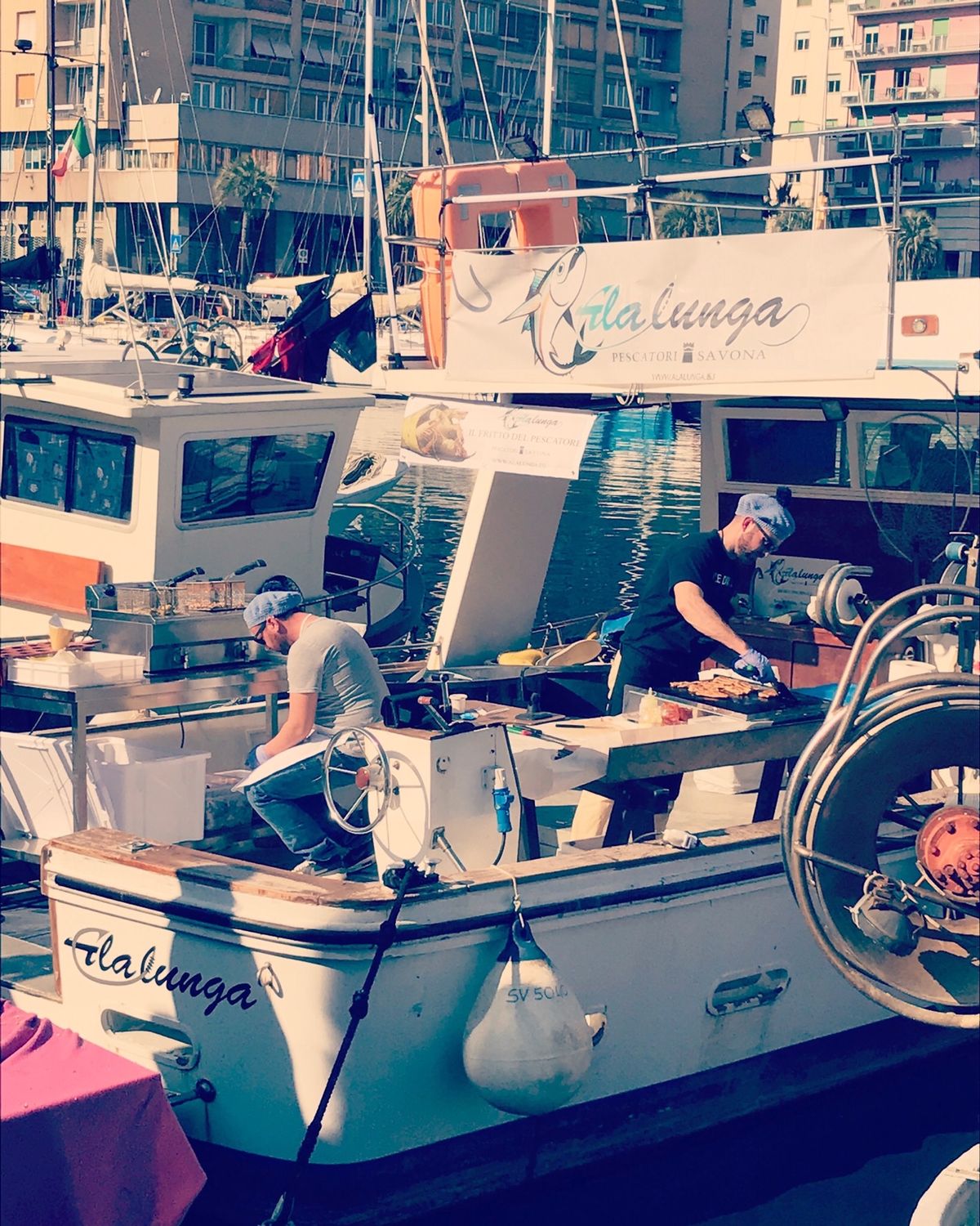 イタリア語しか通じないような素朴な街です。