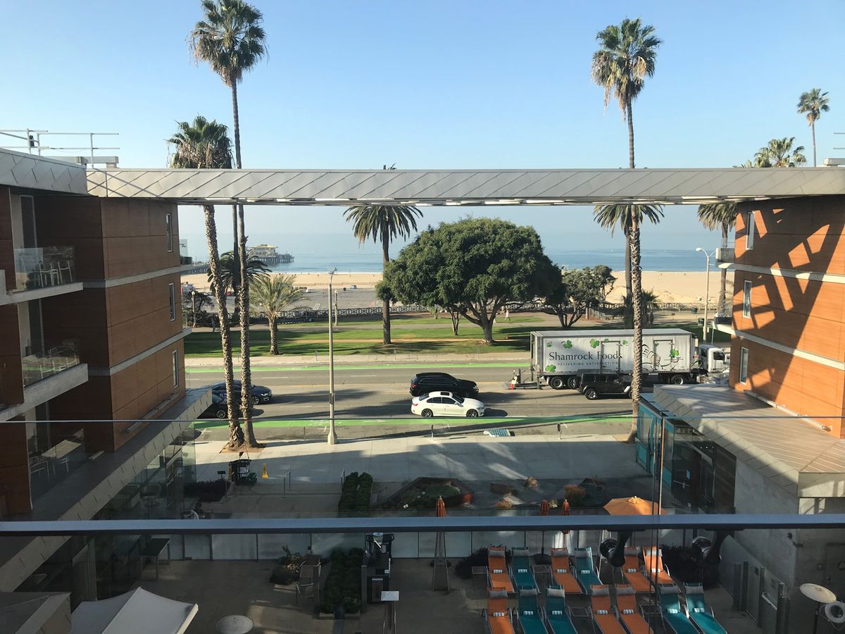 ディズニーのスターウォーズ ライズ オブ レジスタンスに参加出来た人に「俺...