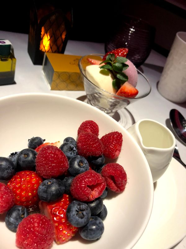 イタリア・ローマ「ローマ旅」の写真：機内食も、いつでも好きな時に🍓