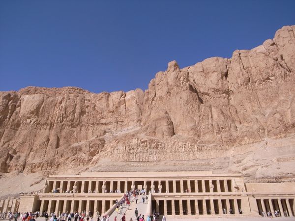 エジプト・カイロ「「エジプトの旅」」の写真：１〜４）世界遺産ハトシェプスト女王葬祭殿