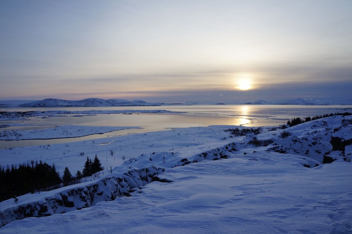 １）グトルフォスの滝
２）冬のアイスランド
３〜4）間欠泉
