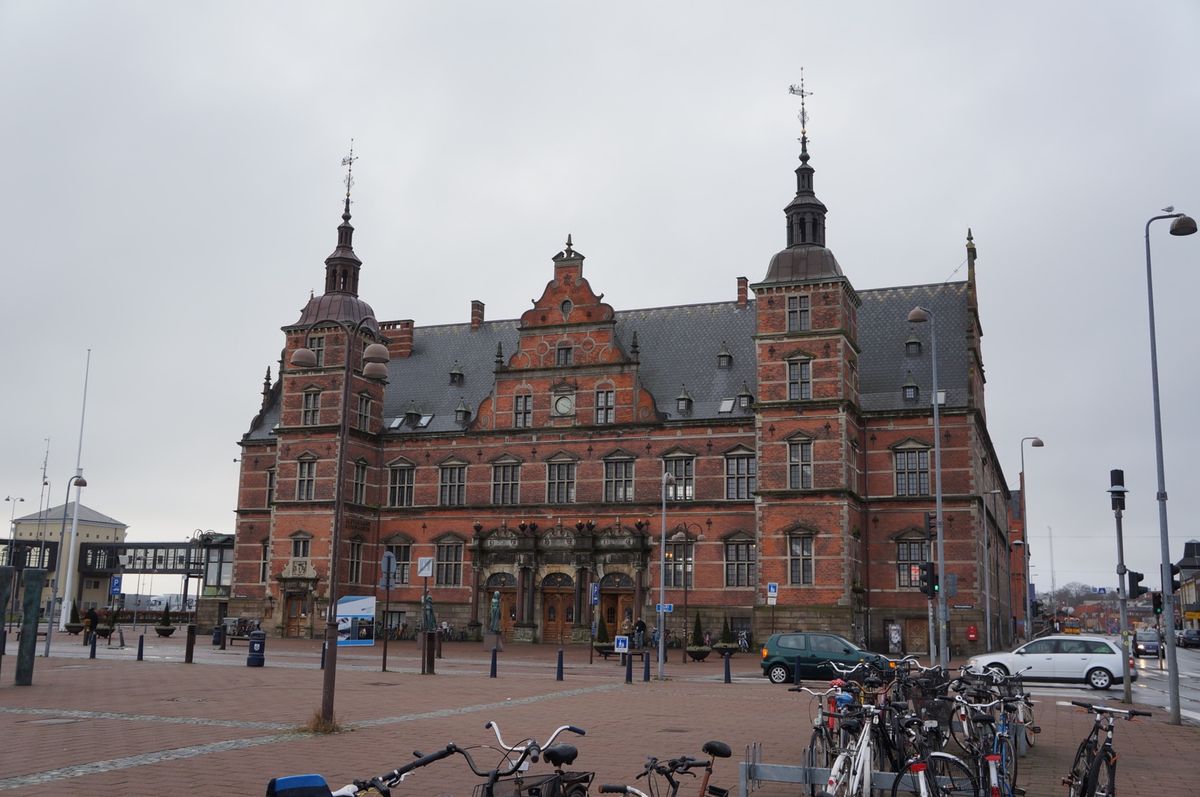 １〜４）クロンボー城最寄駅ヘルシンガー駅周辺