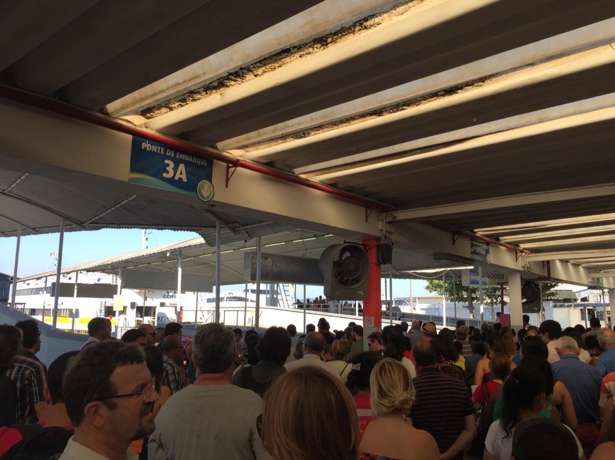 １〜２）ニテロイ現代美術館　ブラジルの建築家オスカー・ニーマイヤー晩年の作...