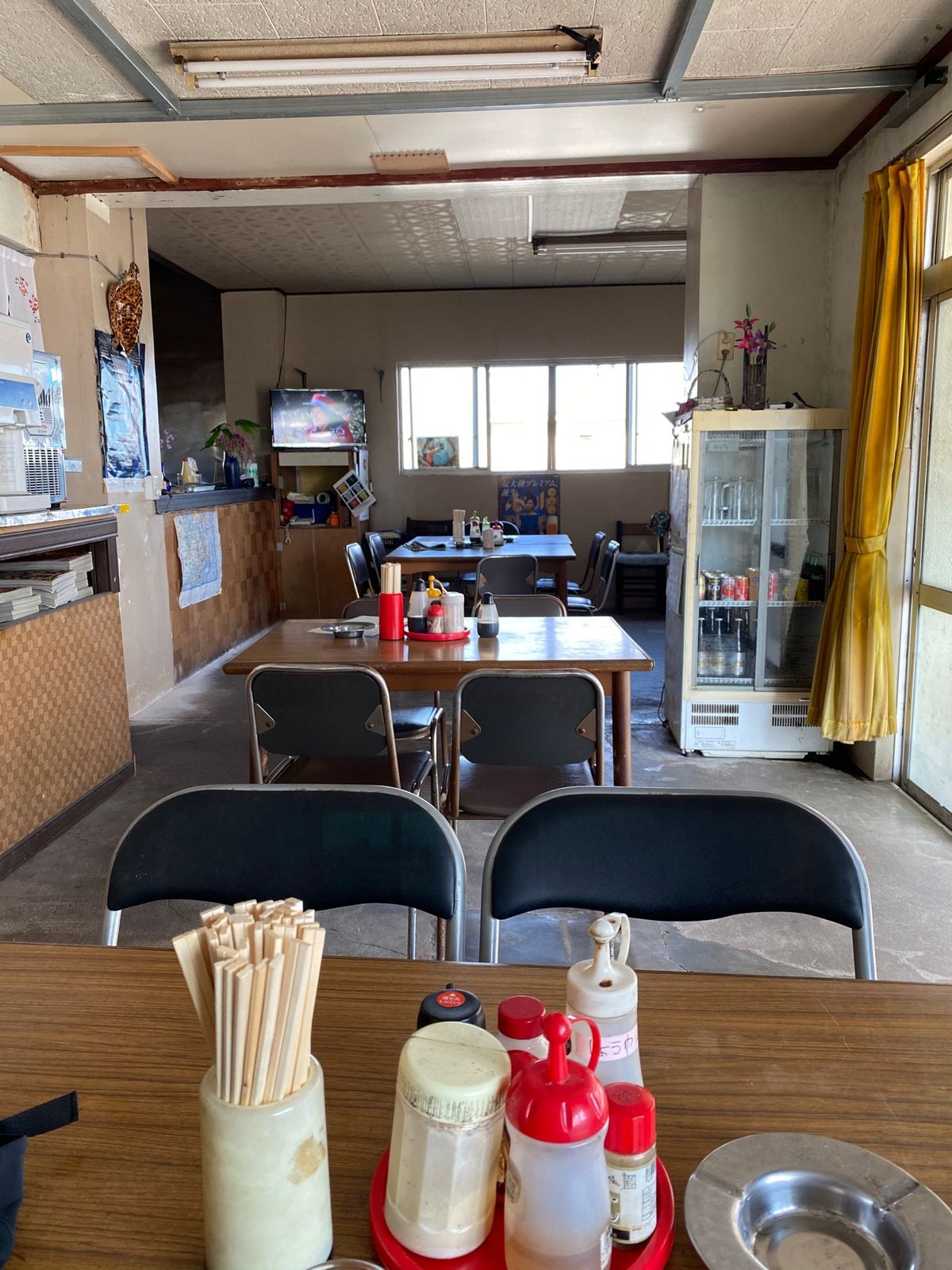 ラーメン一杯400円のラーメン屋へ

宝来軒