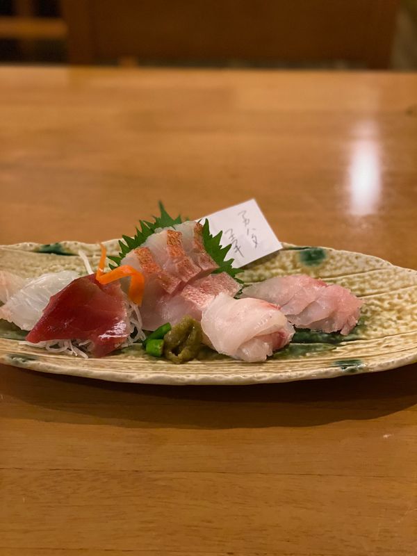 日本・東京都「八丈島 2020年夏最後の天の川」の写真：撮影の前に『瑚庵』さんで夕食

八丈島ネ...