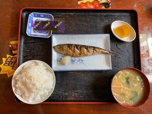 朝ごはん
イワシ

昨夜食べた「瑚庵」さんに教えてもらった八丈島唯一？の朝...