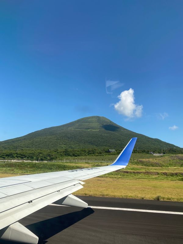日本・東京都「八丈島 2020年夏最後の天の川」の写真：もう帰るのに、八丈富士めっちゃ晴れてるし！笑