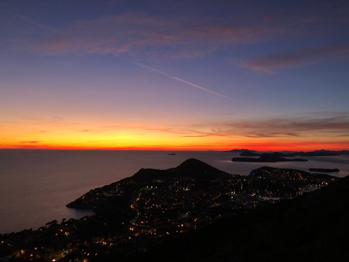 スルジ山からの夕陽は、圧巻。生きてきた中で1番