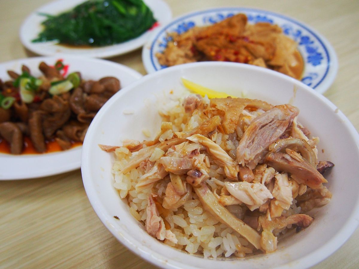 阿里山の入り口になるのは、嘉義市。
日本統治時代に日本人と台湾人の混合チー...