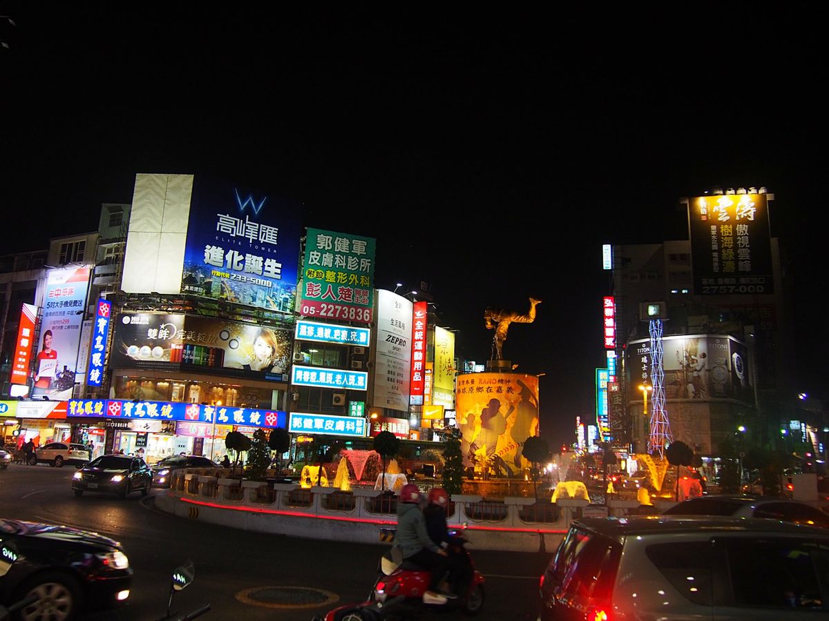 阿里山の入り口になるのは、嘉義市。
日本統治時代に日本人と台湾人の混合チー...