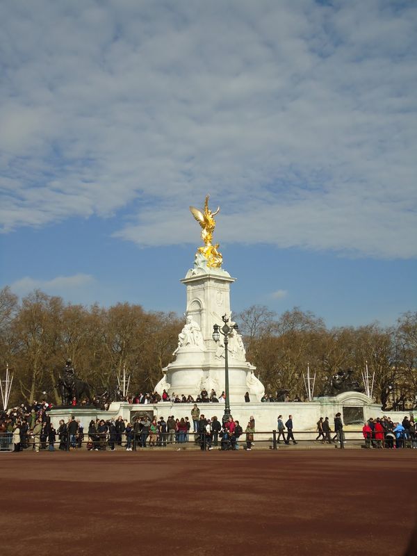 イギリス(英国)・ロンドン「イギリス」の写真：2月だけど晴れて暖かだった☀️