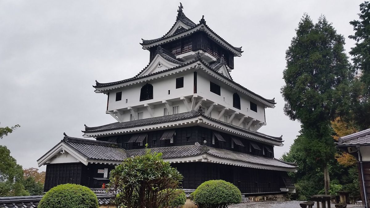 岩国城と錦帯橋