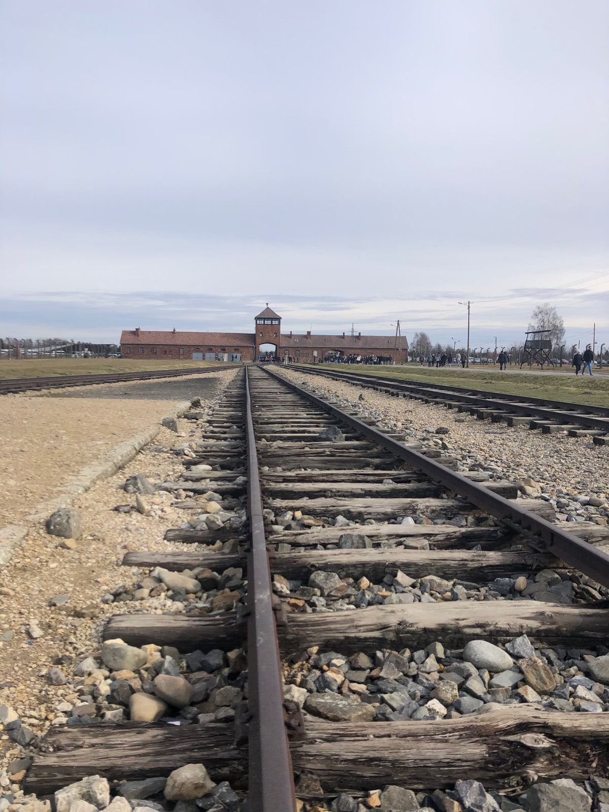 アウシュビッツは、人生で1度は訪れることをお勧めする。価値観、宗教観が変わる。