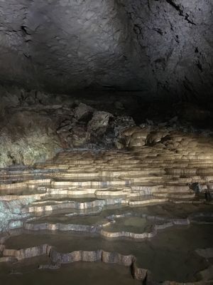 １〜４）特別天然記念物秋芳洞