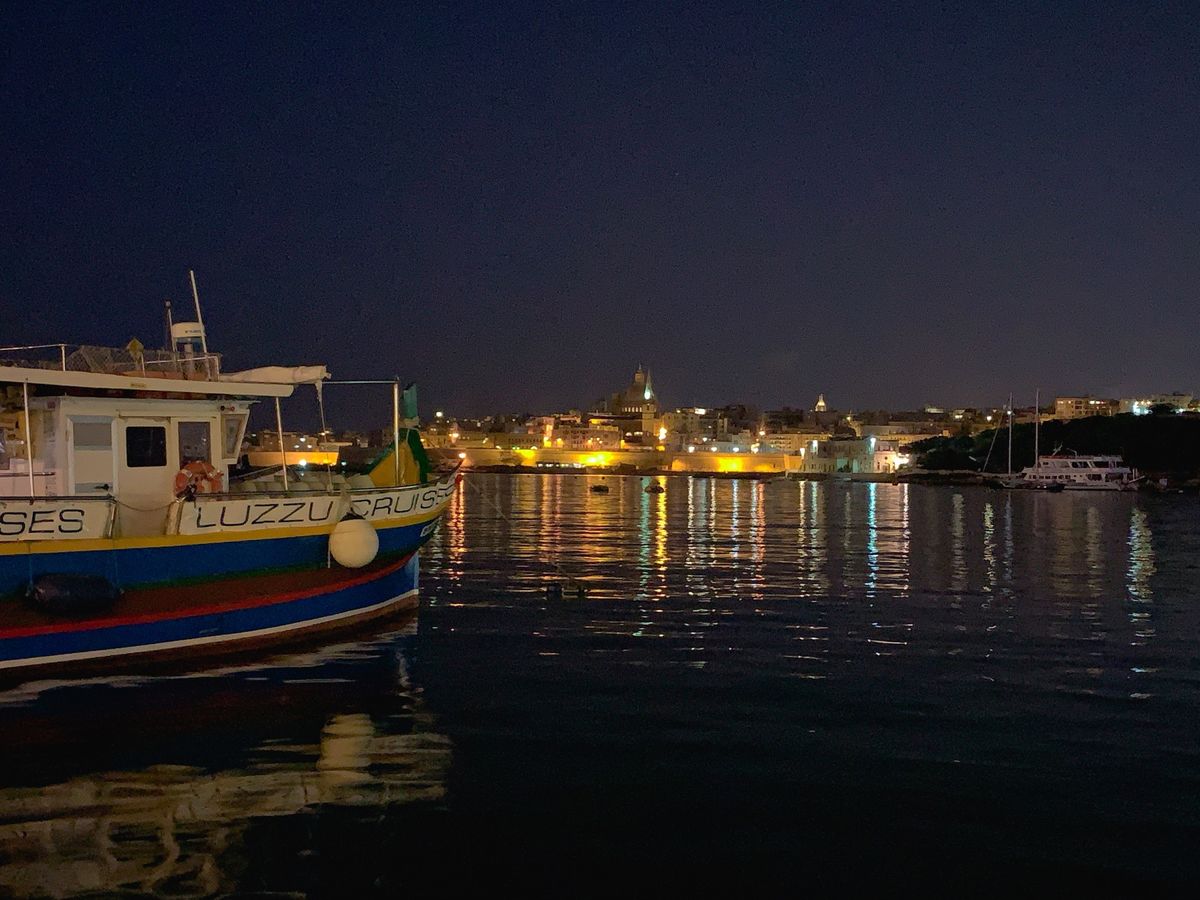 ２日目？

マルタ到着して、スリーマ散歩して早めの夕飯食べて、
ホテルで休...