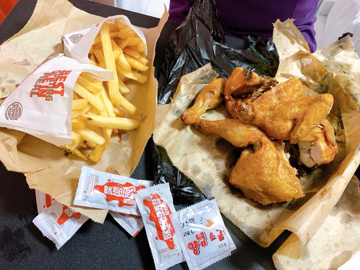 ピアス屋さんの注意書きがかわいい