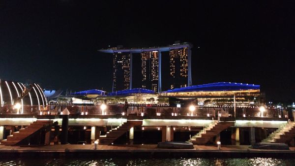 シンガポール・ブギス「シンガポール 天国と地獄の旅」の写真