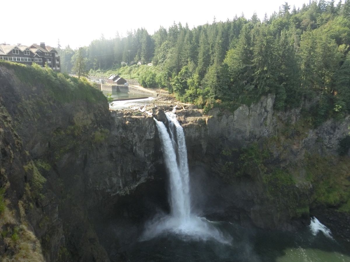 スノコルミー滝

シアトルって都会のイメージだけど、1時間ぐらい車で走ると...