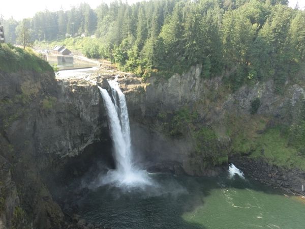 アメリカ(米国)・シアトル「シアトルミニミニ留学」の写真：スノコルミー滝

シアトルって都会のイメ...