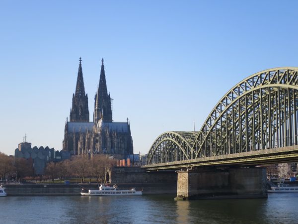 ドイツ・フランクフルト「ドイツ」の写真：ハイデルベルクからケルンへ🚄

ケルン大...