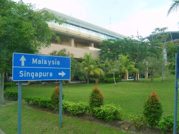 マレーシア「🇸🇬🚘→🇲🇾マレーシア」の写真：シンガポールから車でマレーシア周遊