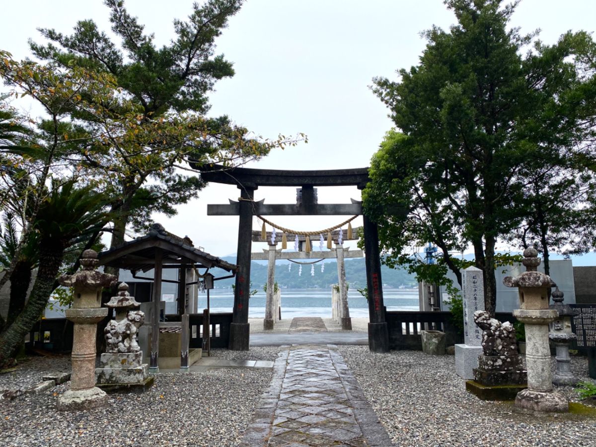 インスタ映えする
土佐の宮島と呼ばれる鳴無（おとなし）神社

おみくじは海...